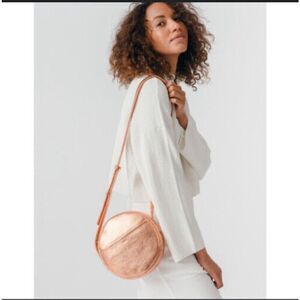 Baggu Anthropologie Delphine Leather Circle Bag Crossbody‎ Purse Rose Gold